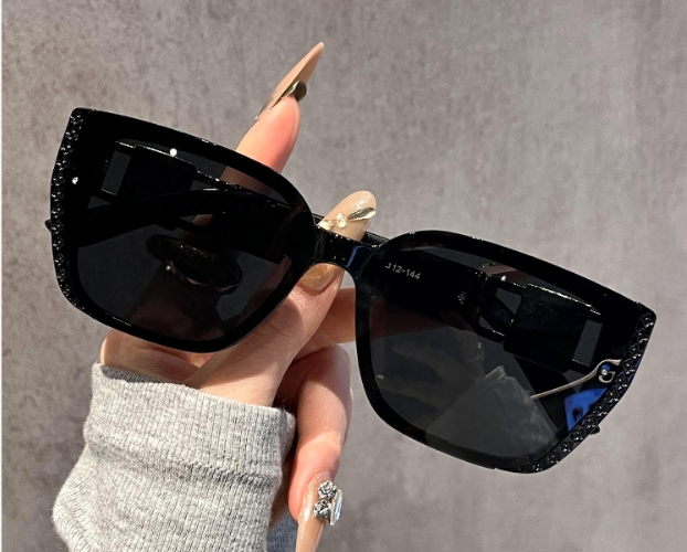 Versatile Square Sunglasses for Big Faces
