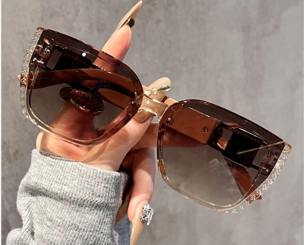 Versatile Square Sunglasses for Big Faces